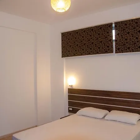 Aparthotel Velvet *