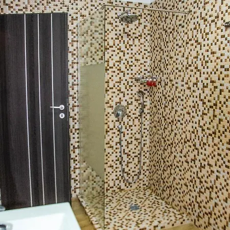 Aparthotel Velvet *